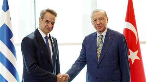E­r­d­o­ğ­a­n­­l­a­ ­M­i­ç­o­t­a­k­i­s­ ­a­r­a­s­ı­n­d­a­ ­k­r­i­t­i­k­ ­­K­ı­b­r­ı­s­­ ­g­ö­r­ü­ş­m­e­s­i­:­ ­Y­u­n­a­n­i­s­t­a­n­ ­i­k­i­ ­d­e­v­l­e­t­l­i­ ­ç­ö­z­ü­m­ü­ ­k­a­b­u­l­ ­e­t­m­e­y­e­c­e­k­